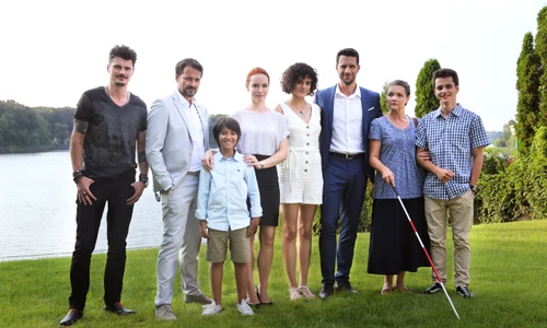 Andrei Aradits (al doilea din stânga) va juca în serialul „Vlad” jpeg