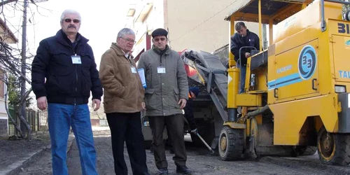 Brigada pensionarilor ingineri au ieşit astăzi pe teren 