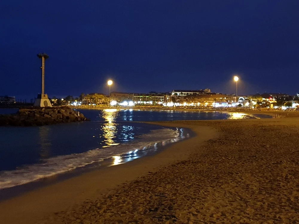 Vacanţă în paradisul din Tenerife, ,,insula primăverii nesfârşite“