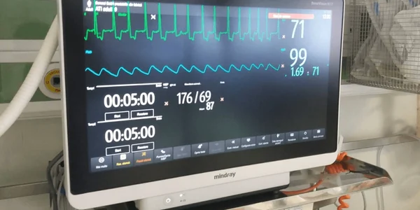 monitoare terapie intensiva png