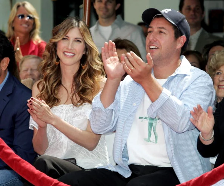 
    Adam Sandler și Jackie sunt căsătoriți de 12 anifoto: Arhiva personală  