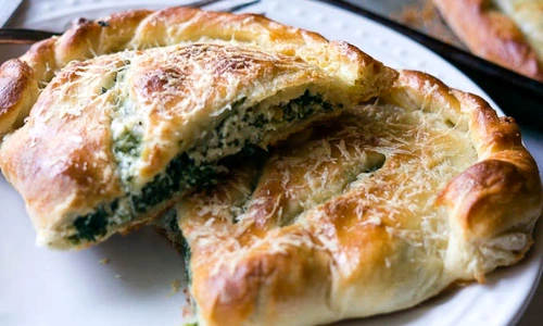 calzone cu spanac si ricotta jpeg