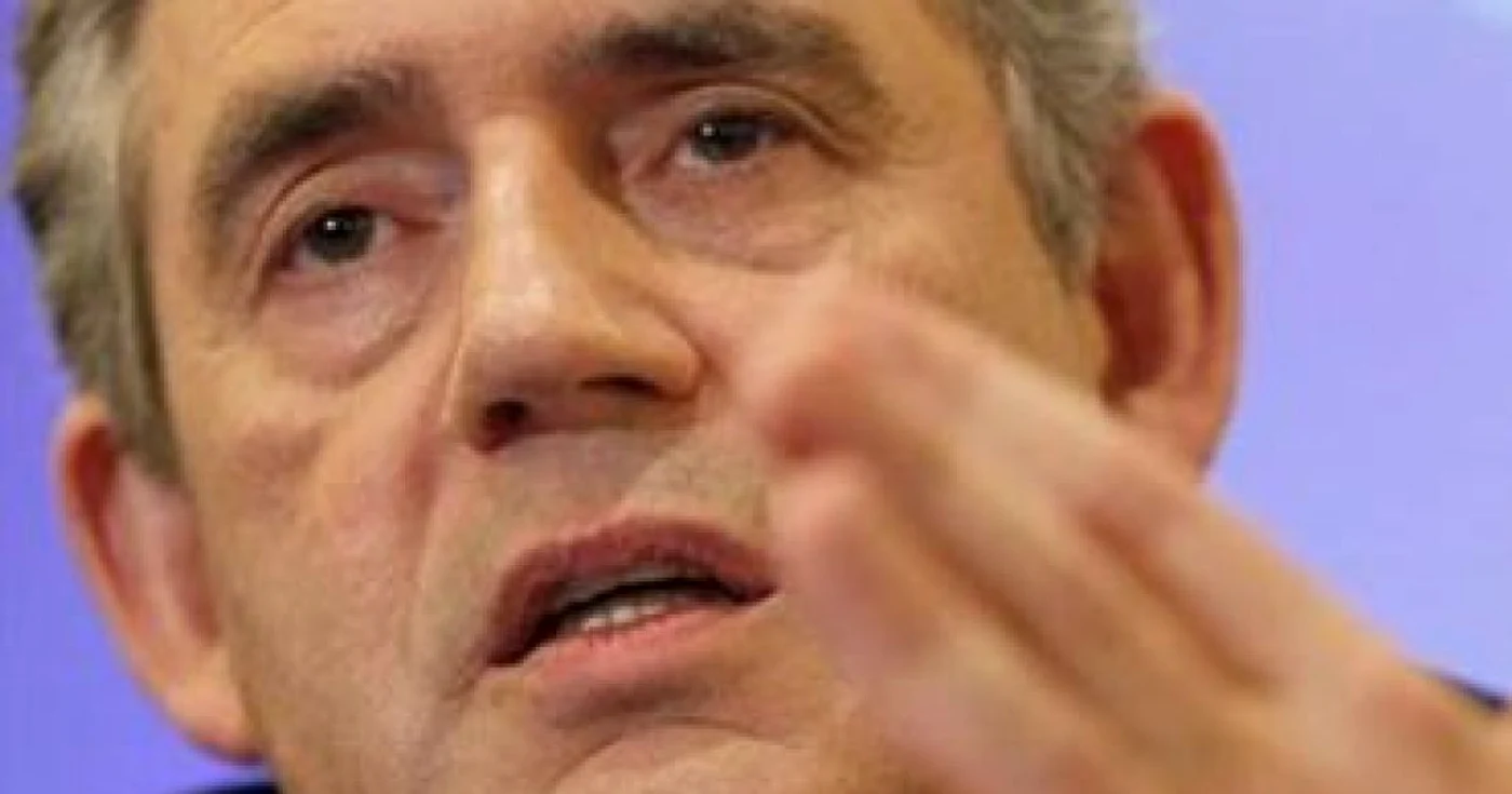 Conservatorii britanici conduc cu 14% în faţa laburiştilor (Reuters)
