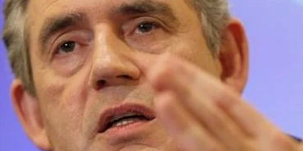 Conservatorii britanici conduc cu 14% în faţa laburiştilor (Reuters)