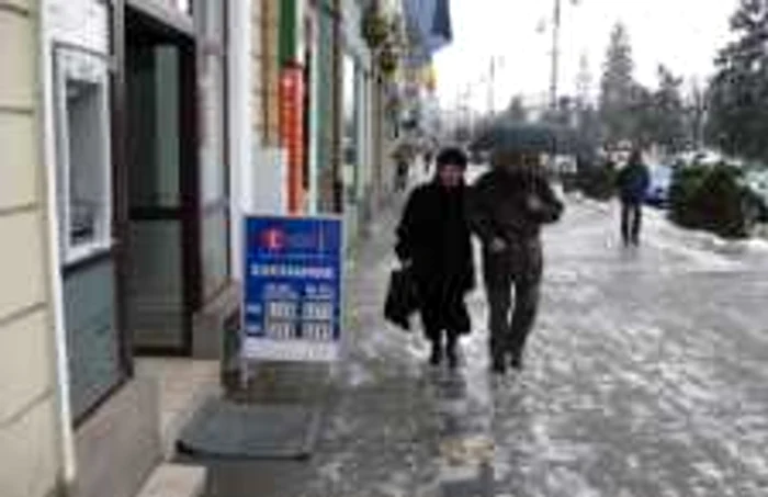 Mureşenii păcăliţi la casele de schimb valutar
