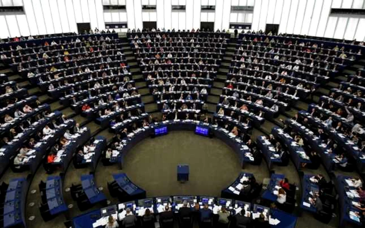 În Parlamentul European, cele mai multe voturi au fost pentru sancţionarea României