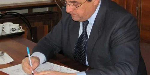 Teodor Niţulescu rămâne prefect până după Paşte