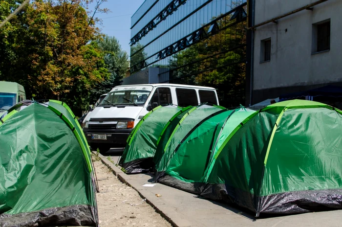 Protest strada Bulgara chisinau corturi