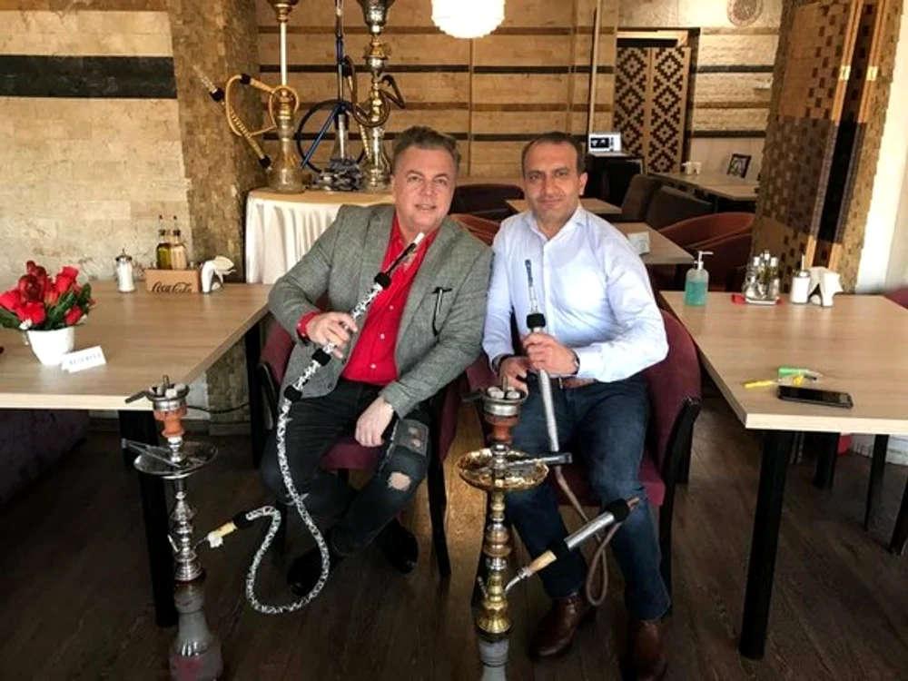 
    Iuliana Marciuc, în sânul familiei. Vedeta și-a sărbătorit mamafoto: arhivă personală  