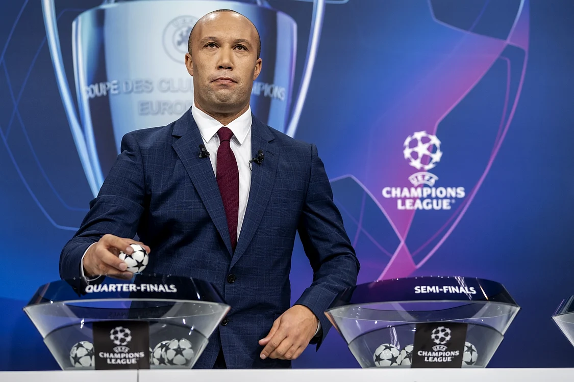 Francezul Mikael Silvestre vrea o schimbare la FIFA
