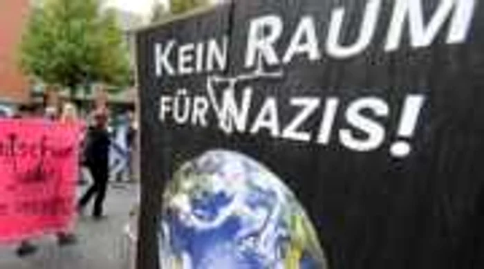 Un fost gardian român din lagărele naziste, acuzat de genocid şi crime împotriva umanităţii