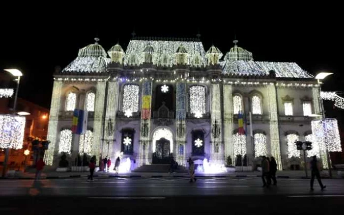 Iluminat festiv în Craiova. Foto: Victor C. Boldîr