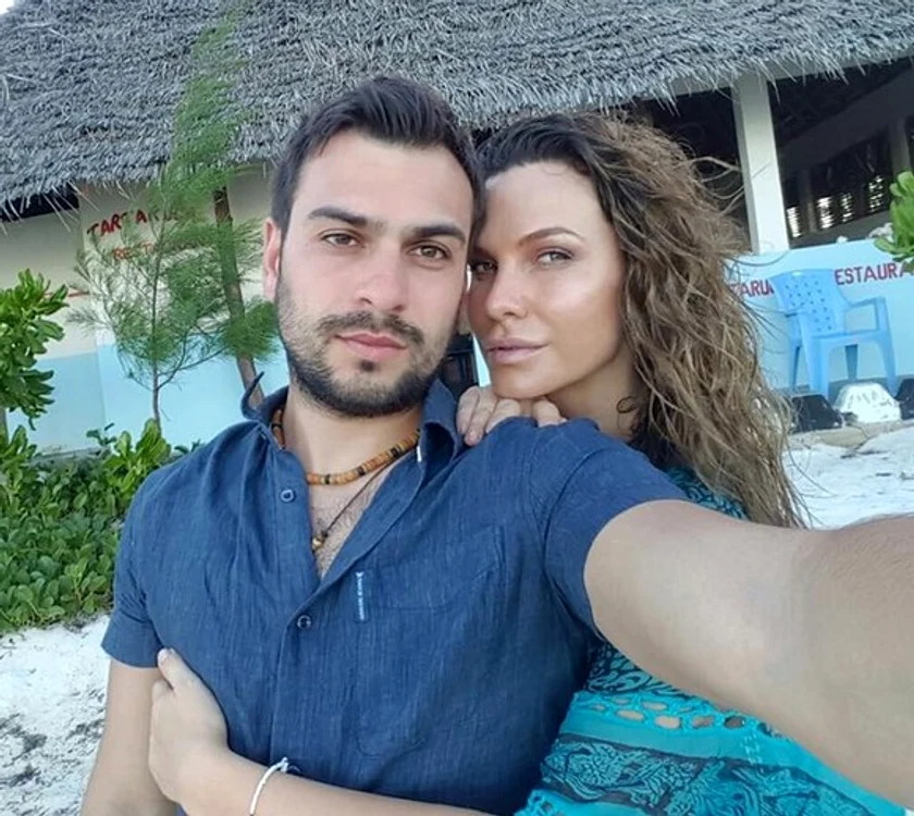 Anna Lesko şi Dj. Vinnie s-au despărţit după 8 ani de relaţie