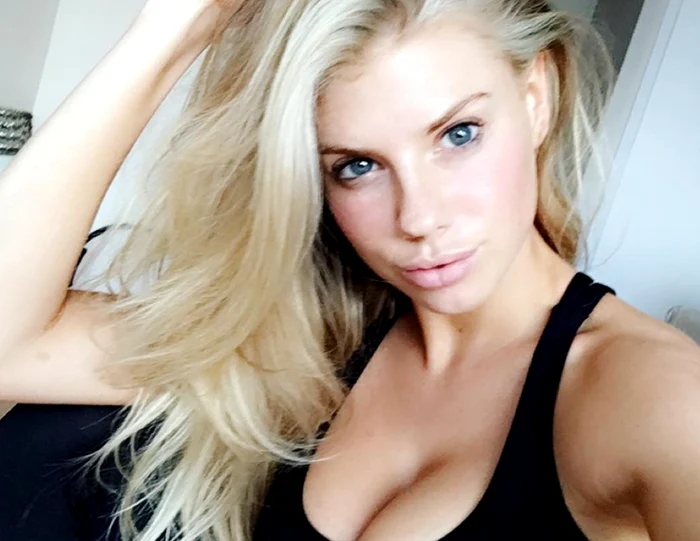 Charlotte McKinneyFoto Instagram