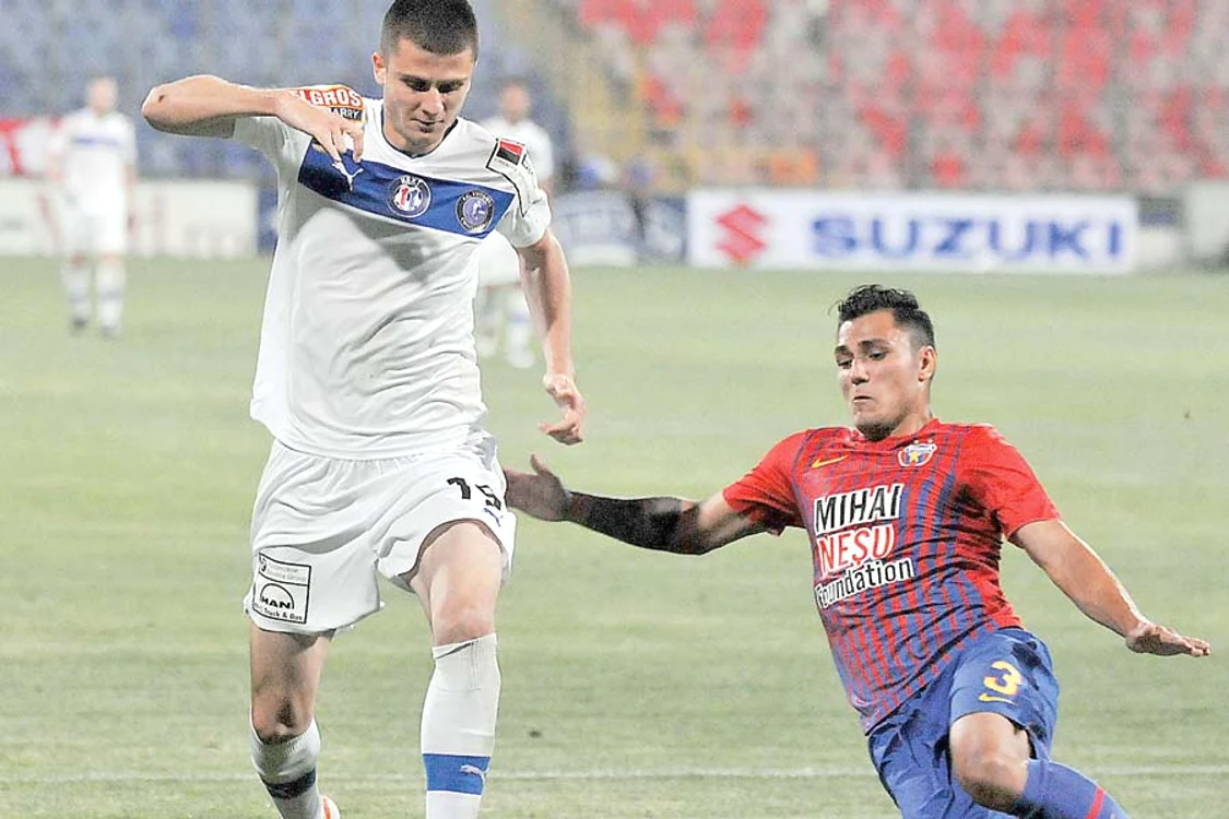 Aurelian Chiţu: Atacantul a semnat cu Valenciennes, Viitorul primind 700.000 de euro (Fotografii: Răzvan Păsărică)