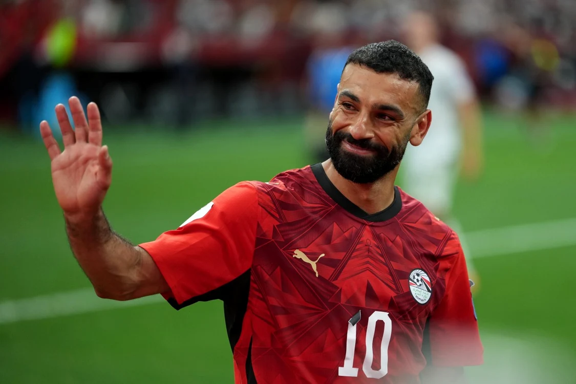 Autor al unui gol, Mohamed Salah a salutat fanii la final (Foto: EPAIMages)