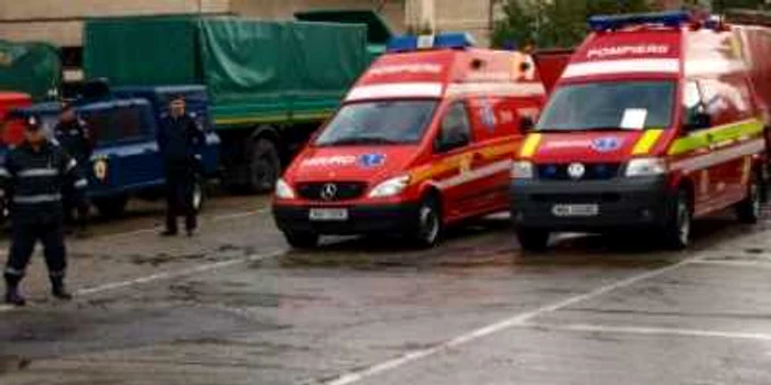 Pompierii l-au găsit pe bărbat mort