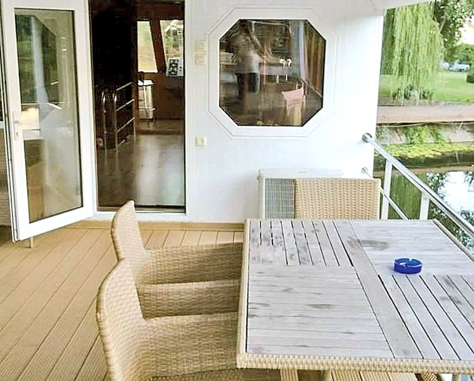 Interiorul navei a fost  complet recondiţionat