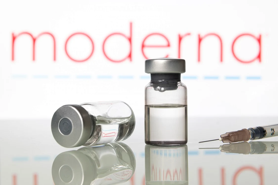 Noua variantă a vaccinului produs de Moderna, aprobat de Comisia Europeană FOTO Shutterstock