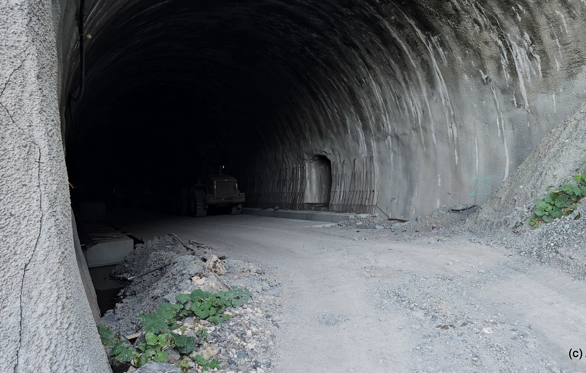 Tunel pe Valea Mureșului.