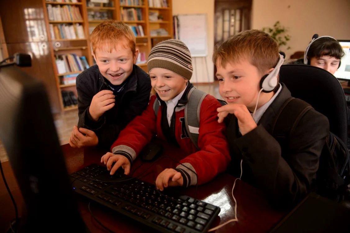 Bibliotecile vor fi transformate în adevărate centre de informare şi comunicare FOTO: Novateca