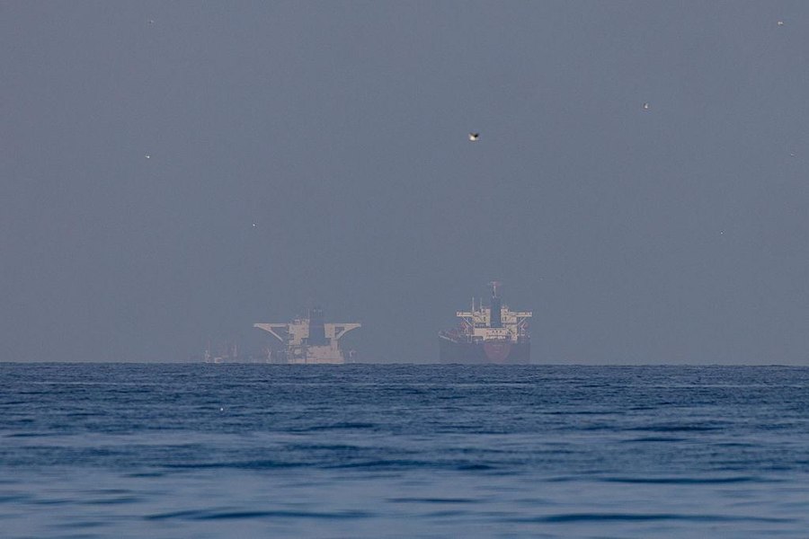 Convoi de petroliere traversează Strâmtoarea Ormuz, în contextul tensiunilor dintre Iran și SUA