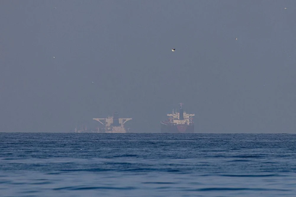 Convoi de petroliere traversează Strâmtoarea Ormuz, în contextul tensiunilor dintre Iran și SUA