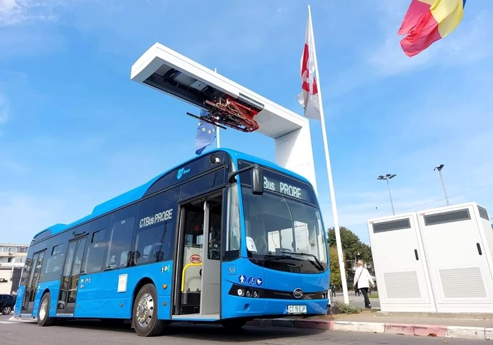 Autobuz electric pe străzile Constanței FOTO: Filip Tompe