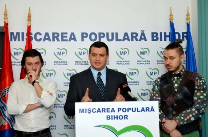 IHoria Vuşcan (dreapta), candidatul MP la Primăria Oradea. Eugent Tomac a fost prezent la anunţul candidaturii FOTO ebihoreanul.ro