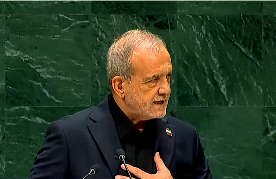  Masoud Pezeshkian  la tribuna ONU