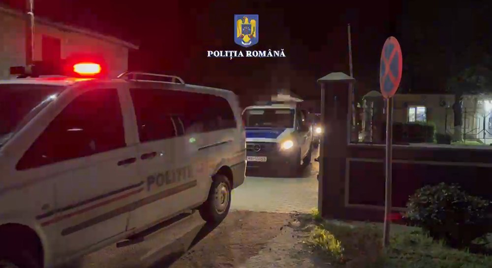 Zeci de percheziții în Arad într-un dosar de braconaj și nerespectarea regimului armelor și munițiilor