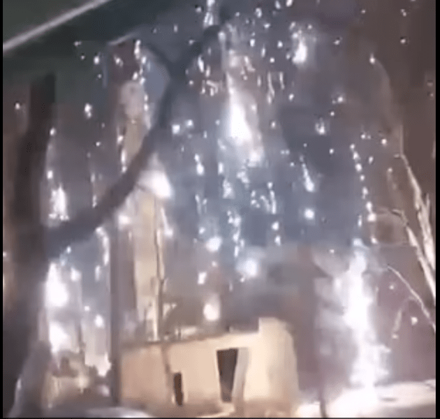 Rușii au lansat bombe incendiare asupra orașului Vuhledar VIDEO