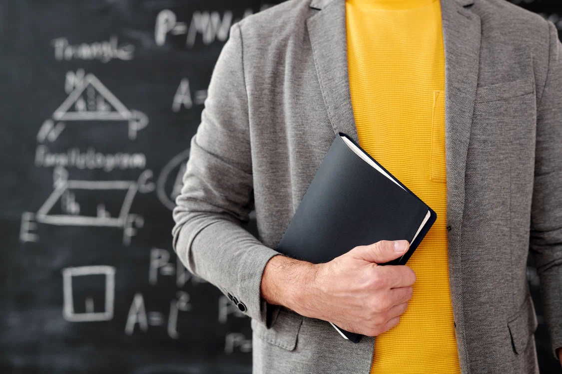 Un profesor a anunțat că demisionează 