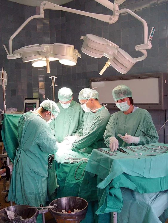 
    Operația a durat cinci ore  