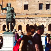 Statuia imparatului Traian din Roma  Foto Pixabay com jpg