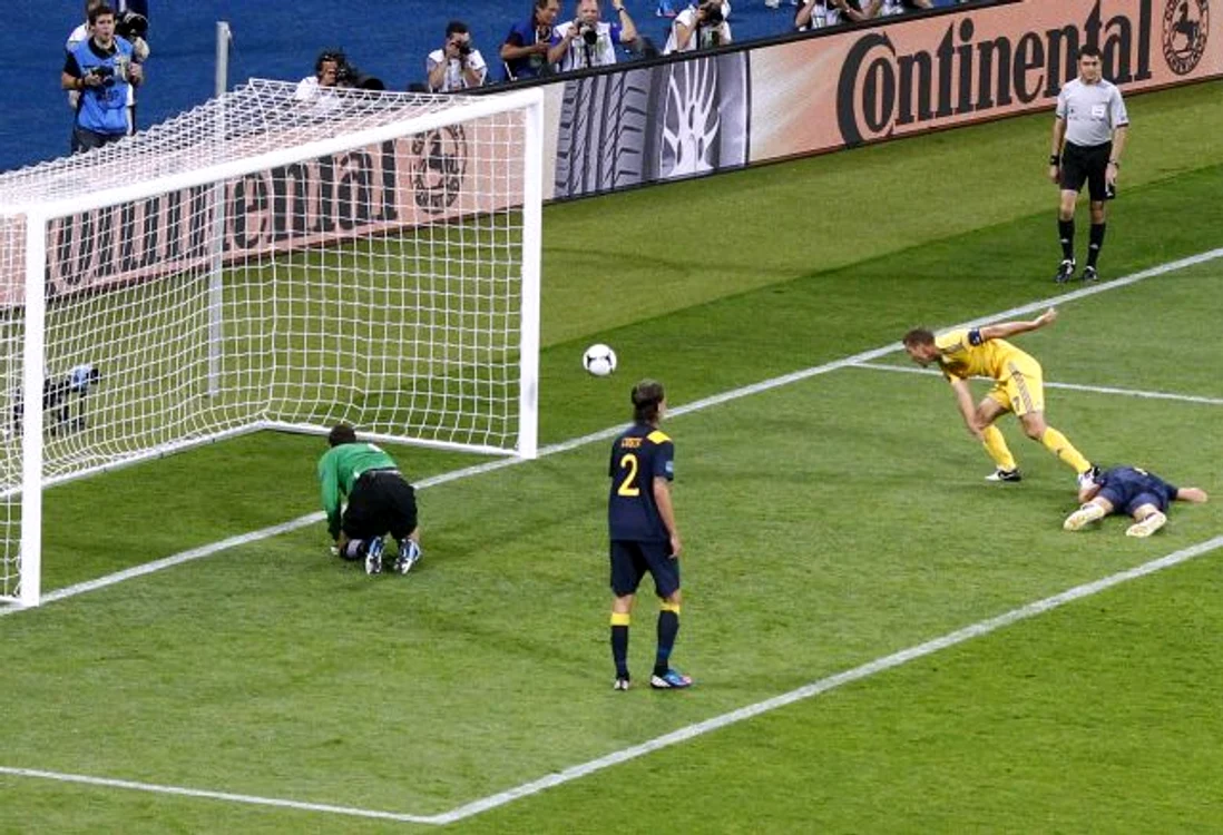 
    Primul gol înscris se Şevchenko (Foto: Reuters)  