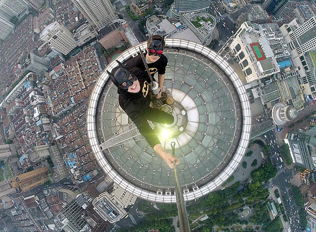 Vladimir Sidorov şi Ivan Kuzneţov s-au suit la 420 de  metri în Shanghai