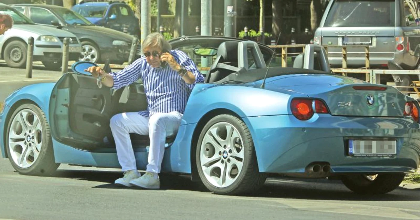 
    Ilie Năstase conduce un superb BMW Z4foto: Click!  
