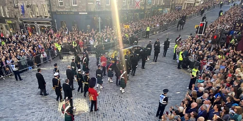Procesiune funerara Regina Elisabeta - raza de lumina FOTO Profimedia 