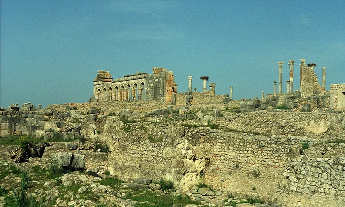 Ruinele orașului Volubilis din Maroc (© Jerzy Strzelecki / Wikimedia Commons)