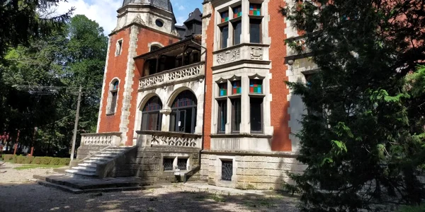 Castelul Ghika Dofteana FOTO apusenitransilvania ro jpg