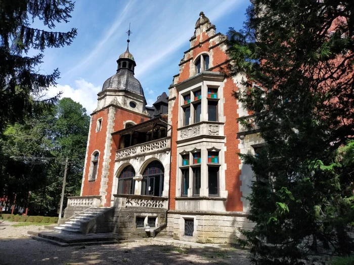 Castelul Ghika era renumit în epocă pentru partidele de vânătoare FOTO apusenitransilvania.ro