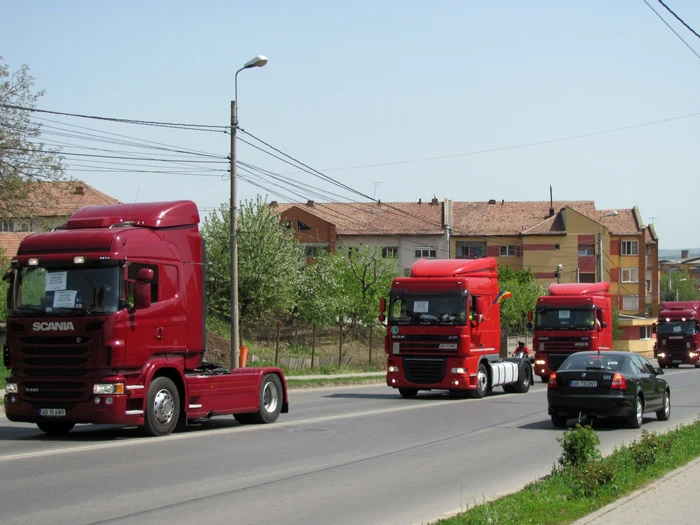 După întâlnirea cu Relu Fenechiu, ministrul transporturilor, camionagii au renunţat la grevă