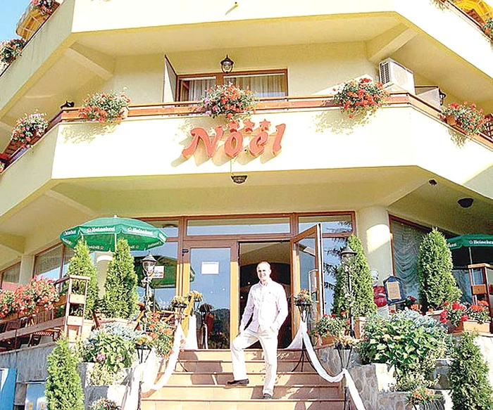 Pensiunea Noel a lui Grig Chiroiu se află la Băile Olăneşti