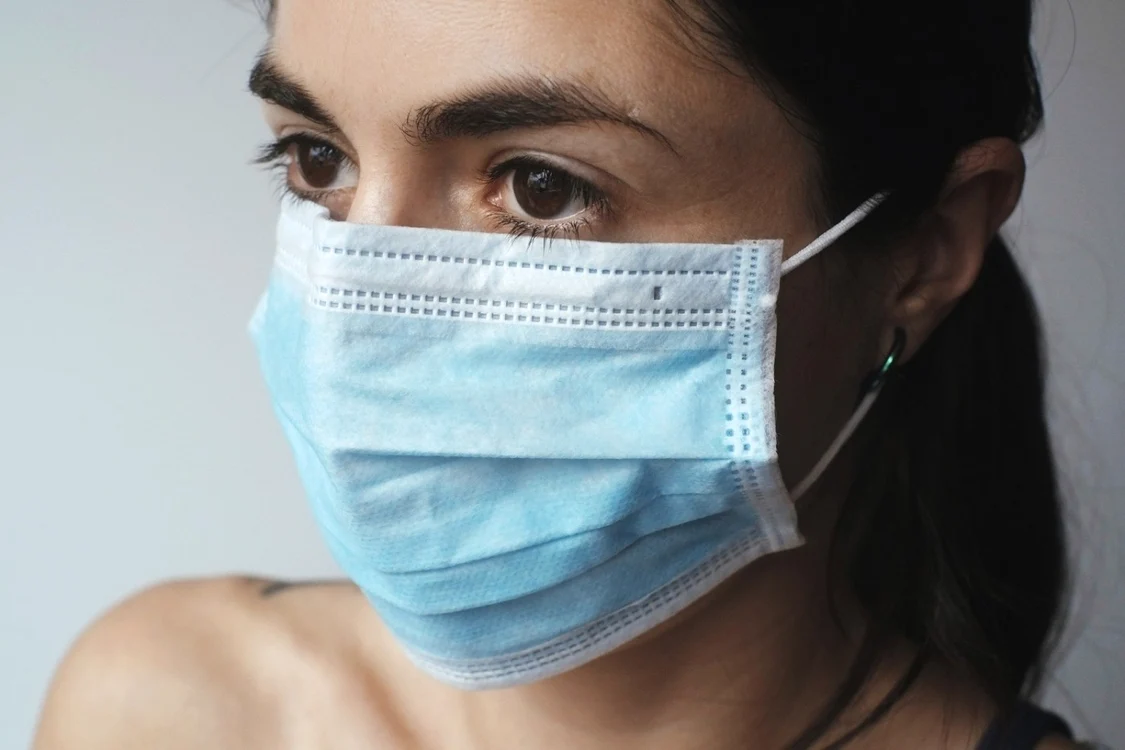 Directoarea Centrului pentru Prevenirea şi Controlul Bolilor din Statele Unite a declarat că persoanele care s-au imunizat complet nu transmit coronavirusul aproape niciodată Foto: Pixabay