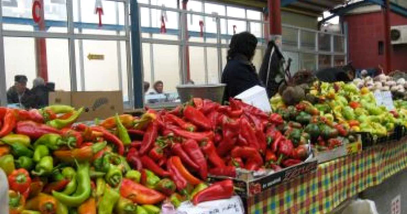 Slatina:Murăturile se cumpără la jumătate de preţ din pieţe
