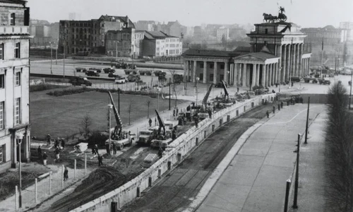 Câteva lucruri de ştiut despre     Zidul Berlinului jpeg