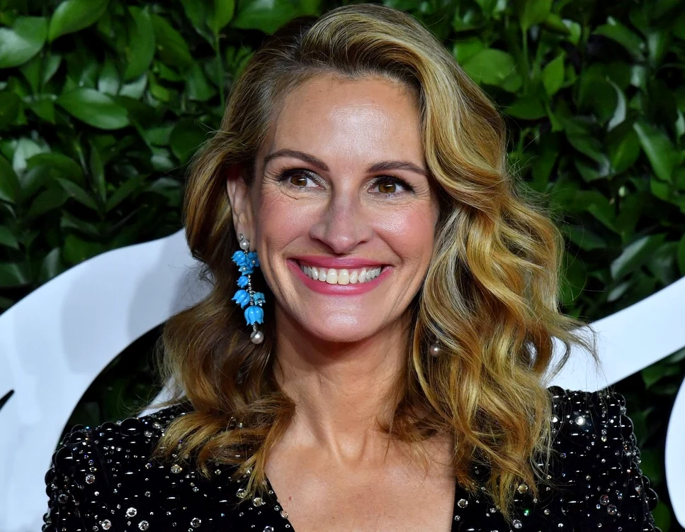 
    Julia Roberts  