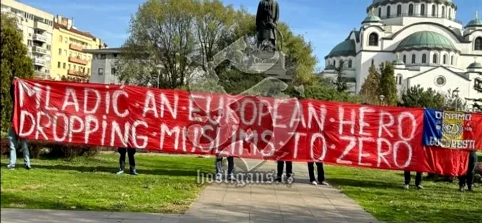 Ultrașii lui Dinamo și bannerul care a inflamat spiritele în Bosnia. Foto Hooligans.cz