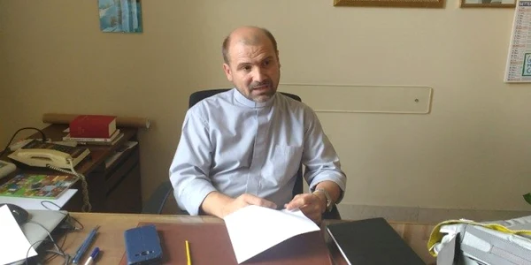 Preotul Benoni Ambăruş